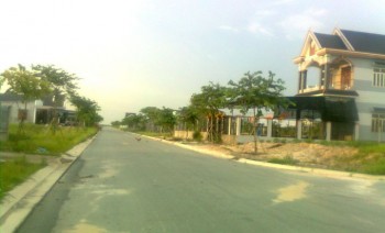 Bán 172m2 nền đất Lô B3 đối diện khu công nghiệp VSIP 2 Bình Dương