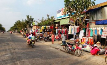 Bán Lô Đất Mặt Tiền Nguyễn Hữu Cảnh, SHR Chỉ 250 Triệu/ nền