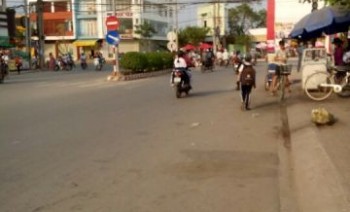 Gia đình tôi cần bán gấp đất ở MT đường Trần Hưng Đạo-TT Cần Đước,Chính chủ,SHR, 790tr/nền