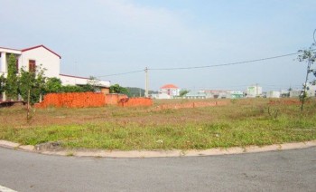  CẦN TIỀN CHO EM GÁI ĐI DU HỌC SANG LẠI 300M2 ĐẤT THỔ CƯ KCN VIỆT – SING – NHẬT GIÁ 630 TRIỆU