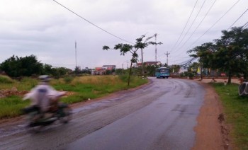 CHÍNH CHỦ BÁN GẤP 950 m2 đất TC Bình Chánh MT đường HỐC HƯU NGANG 20M