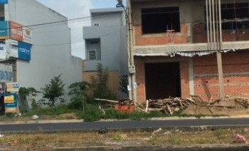 Bán gấp lô đất mặt tiền Đinh Đức Thiện giá rẻ,vị trí đẹp,sổ hồng riêng