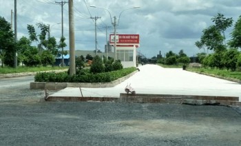 ** Cần bán gấp** 110m2 đất gần chợ Thuận Đạo cách KCN Thuận Đạo chỉ 500m