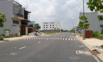 HOT HOT Cần tiền bán gấp 2 lô đất (10x20) sổ hồng riêng ,giá 350tr/nền sổ hồng riêng