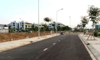 lô góc 90m2 đất thổ cư chính chủ, khu dân cư, mặt tiền Lã Xuân Oai, 20tr/m2